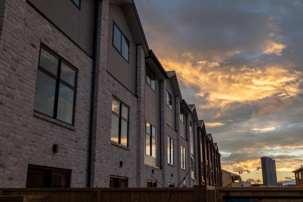 Ferienwohnung Cloud Nine Elegant Escape Awaits Christchurch Exterior foto